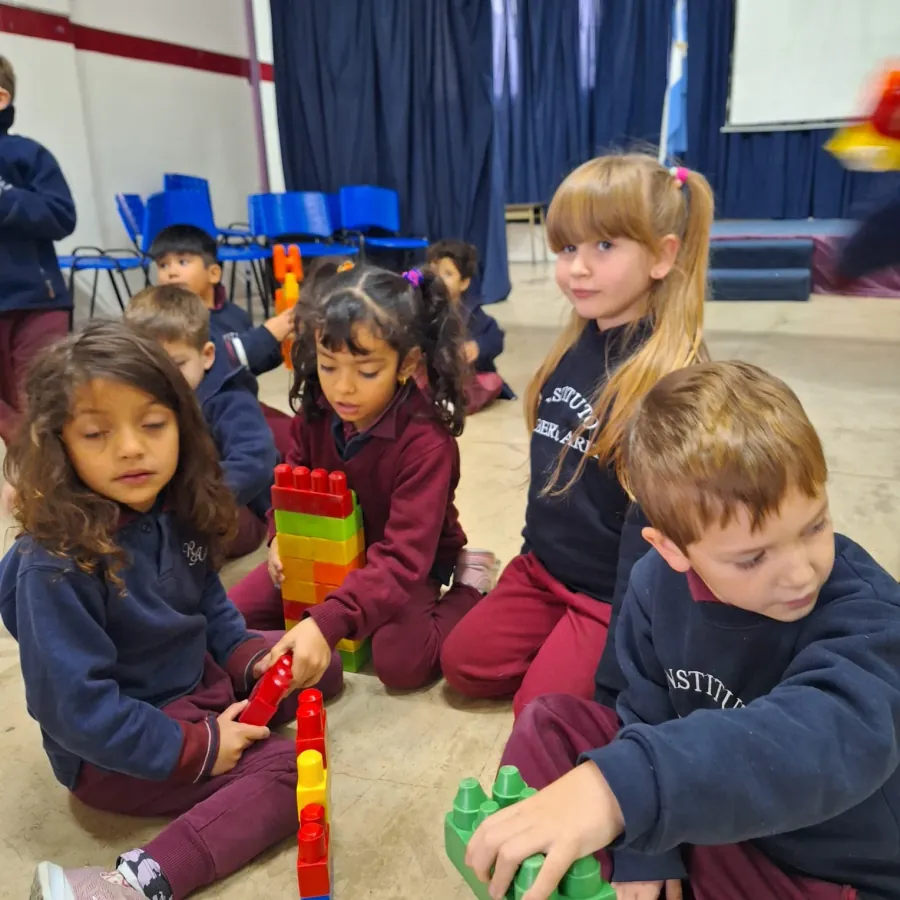 Clase de inglés en el nivel inicial